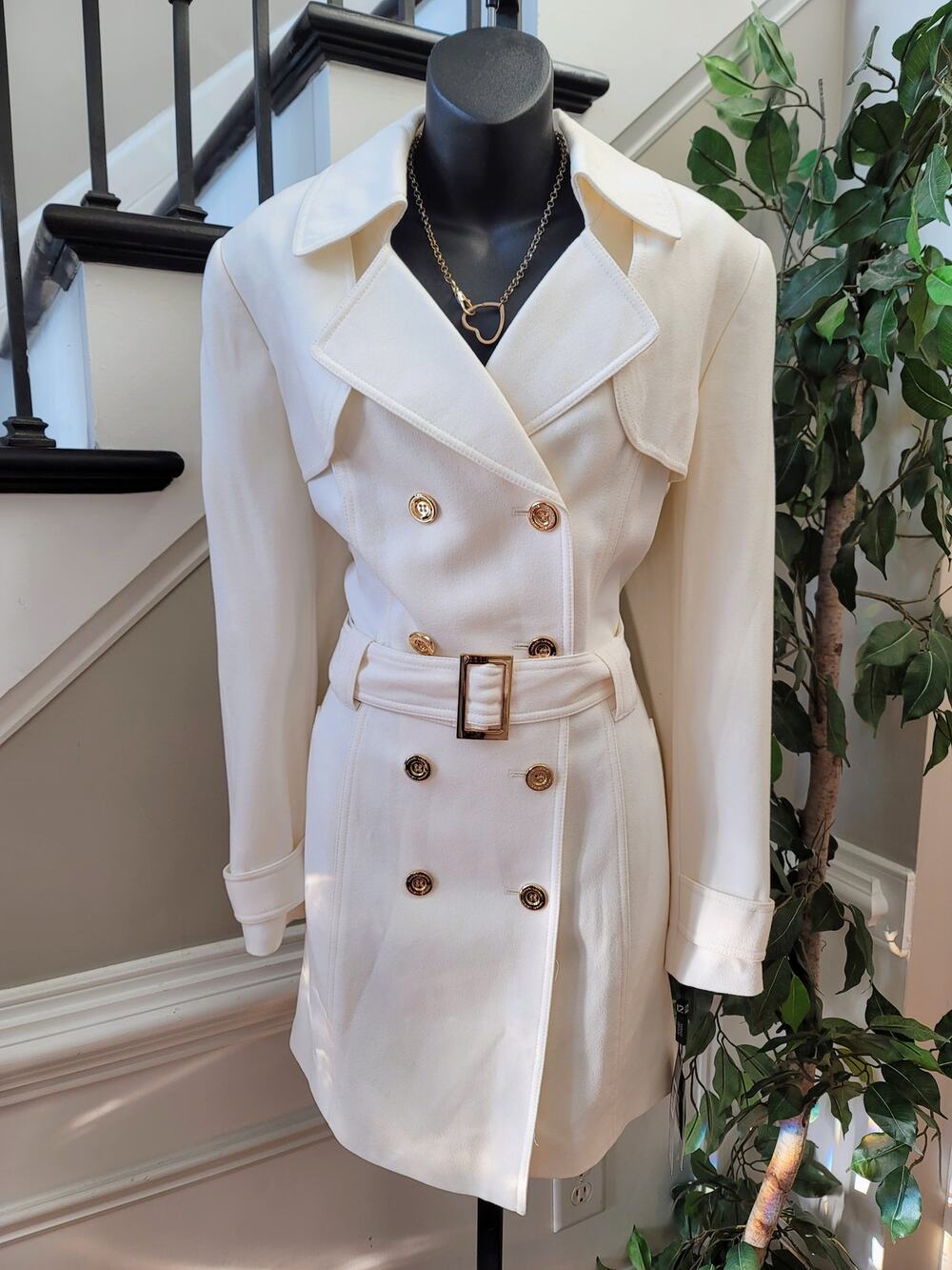 Tahari Trench Coat Womens SZ 12 White Double Breasted Buttons Belted Long Sleeve